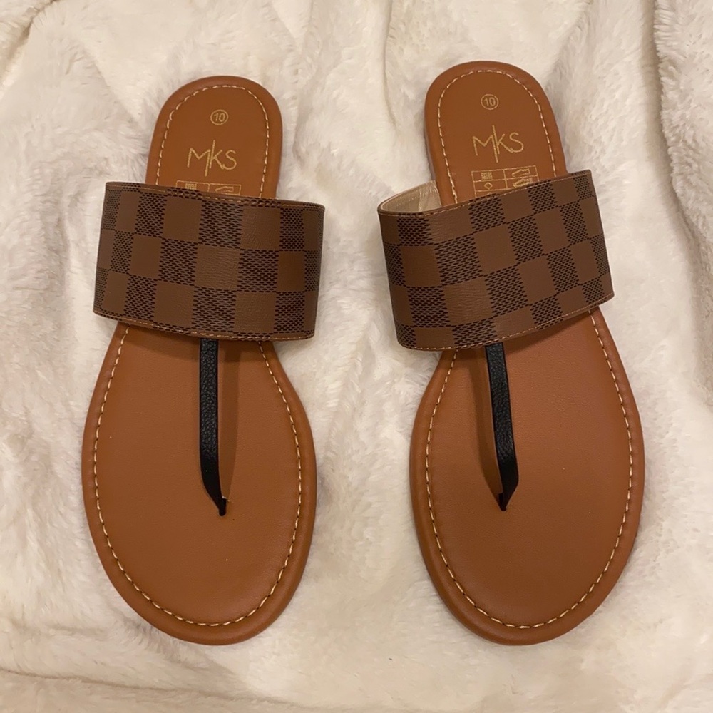 NEW - Brown Checkered Sandals